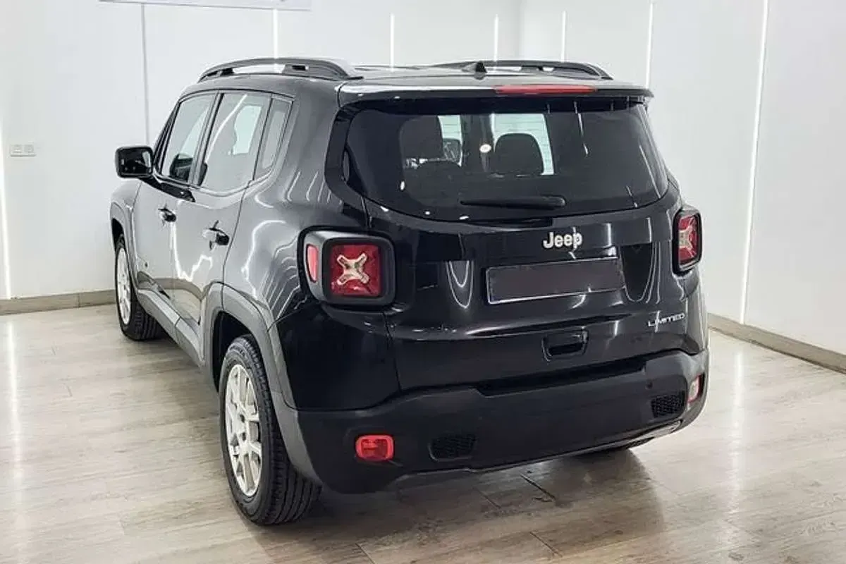 Usado Jeep Renegade Limited 120 CV (88 kW) 2022 Negro SUV