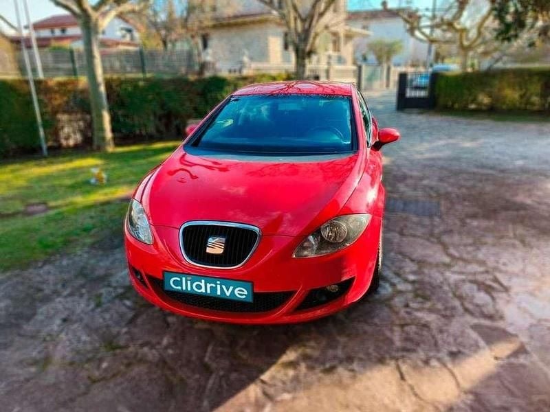Usado Seat Leon Sport 140 CV (102 kW) 2008 Rojo Utilitario