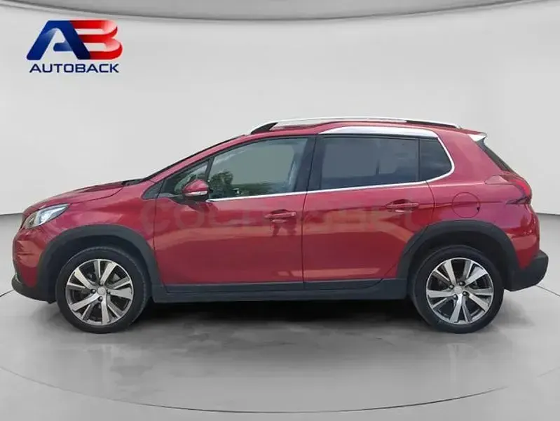 Usado Peugeot 2008 Allure 130 CV (95 kW) 2019 Rojo SUV