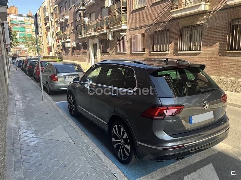 Usado VW Tiguan R-line 150 CV (110 kW) 2019 Gris / plata SUV