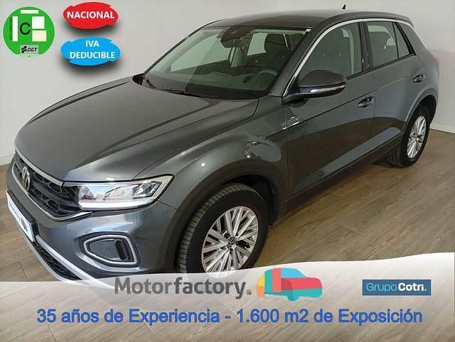 Gris / plata Usado 2024 VW T-Roc SUV | 23.600 € (Un poco caro) - Imagen 1/4