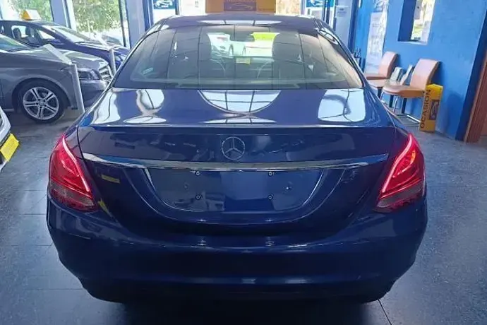 Usado Mercedes C200 Avantgarde 130 CV (95 kW) 2014 Berlina