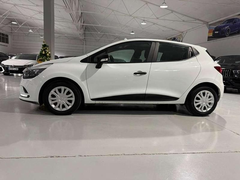 Usado Renault Clio IV Business 75 CV (55 kW) 2019 Blanco Berlina