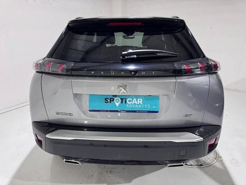 Usado Peugeot 2008 GT 131 CV (96 kW) 2022 Gris SUV