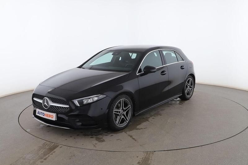 Negro Usado 2021 Mercedes A180 AMG line Utilitario | 27.199 € (Precio justo) - Imagen 1/3