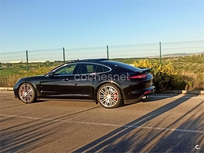 Usado Porsche Panamera Turbo 520 CV (382 kW) 2017 Negro Berlina