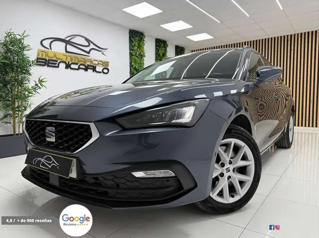 Usado Seat Leon ST Style 150 CV (110 kW) 2023 Azul Familiar