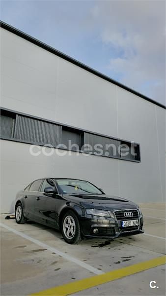 Usado Audi A4 160 CV (117 kW) 2009 Negro Berlina