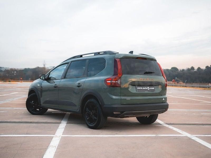 Usado Dacia Jogger Extreme 155 CV (114 kW) 2025 Verde Monovolumen