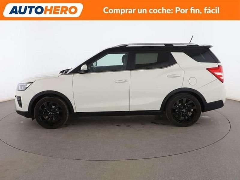 Usado Ssangyong (KGM) Tivoli Limited 163 CV (119 kW) 2021 Blanco SUV