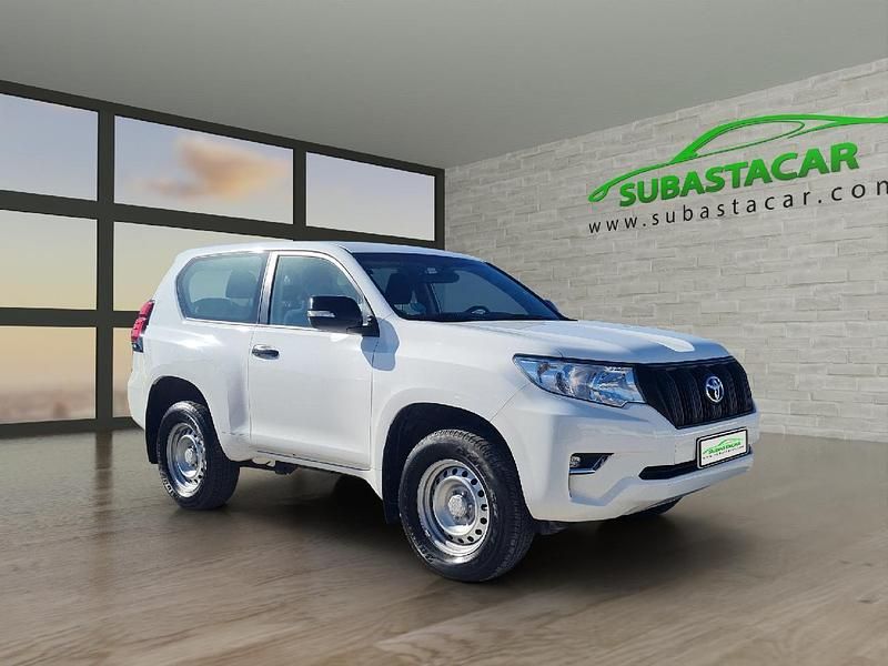 Usado Toyota Land Cruiser 176 CV (129 kW) 2021 Blanco Utilitario