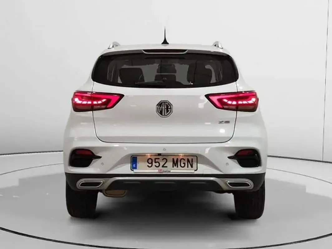 Usado MG ZS Luxury 106 CV (77 kW) 2023 Blanco SUV