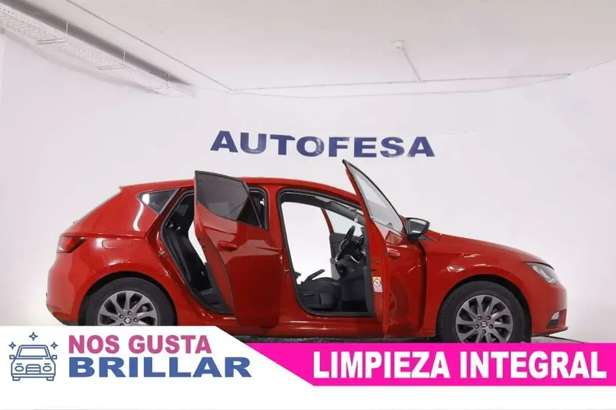 Usado Seat Leon I-Tech 122 CV (89 kW) 2014 Rojo Berlina