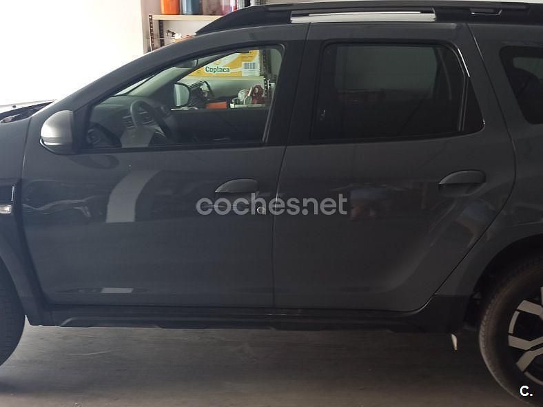 Usado Dacia Duster Journey 130 CV (95 kW) 2023 Gris / plata SUV