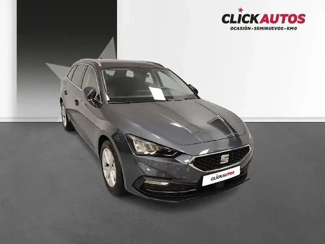 Usado Seat Leon Style 116 CV (85 kW) 2025 Gris Utilitario