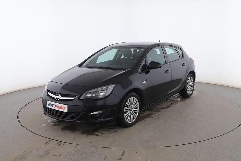 Negro Usado 2015 Opel Astra Selective Utilitario | 9299 € (Precio justo) - Imagen 1/3