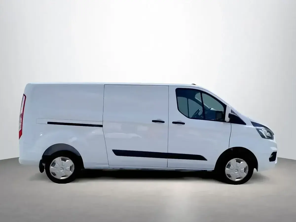 Usado Ford Transit Custom Trend 131 CV (96 kW) 2022 Blanco Van