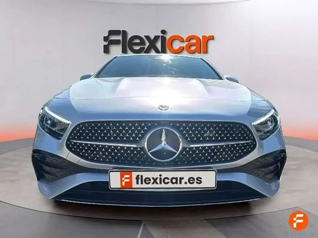 Usado Mercedes A250 218 CV (160 kW) 2024 Gris Berlina