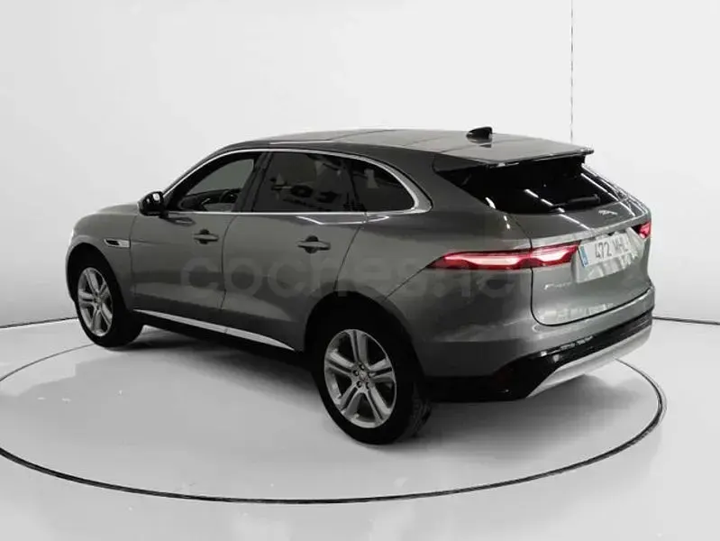 Usado Jaguar F-Pace R-Dynamic 204 CV (150 kW) 2023 Gris / plata SUV