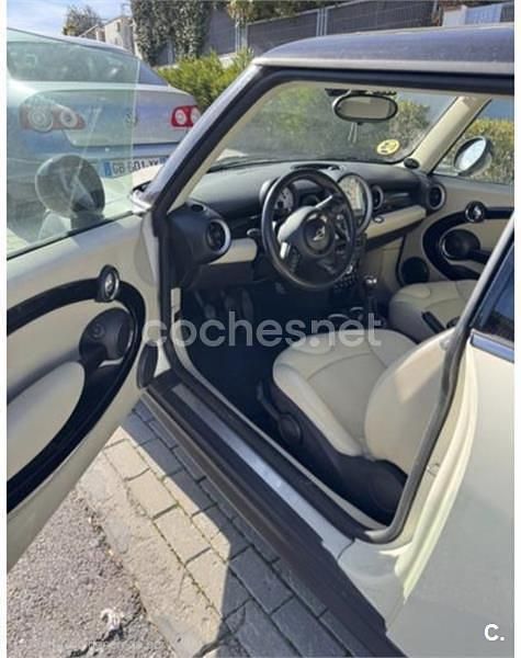 Usado Mini Cooper D 110 CV (80 kW) 2011 Beige Utilitario