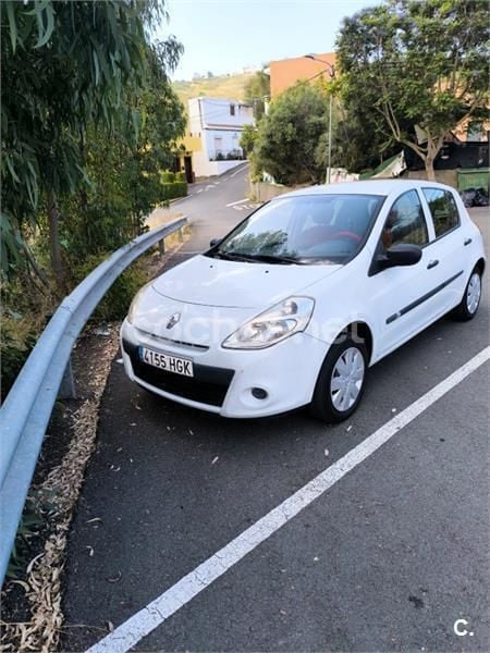 Blanco Usado 2011 Renault Clio II Authentique Berlina | 3500 € (Buen precio) - Imagen 1/4