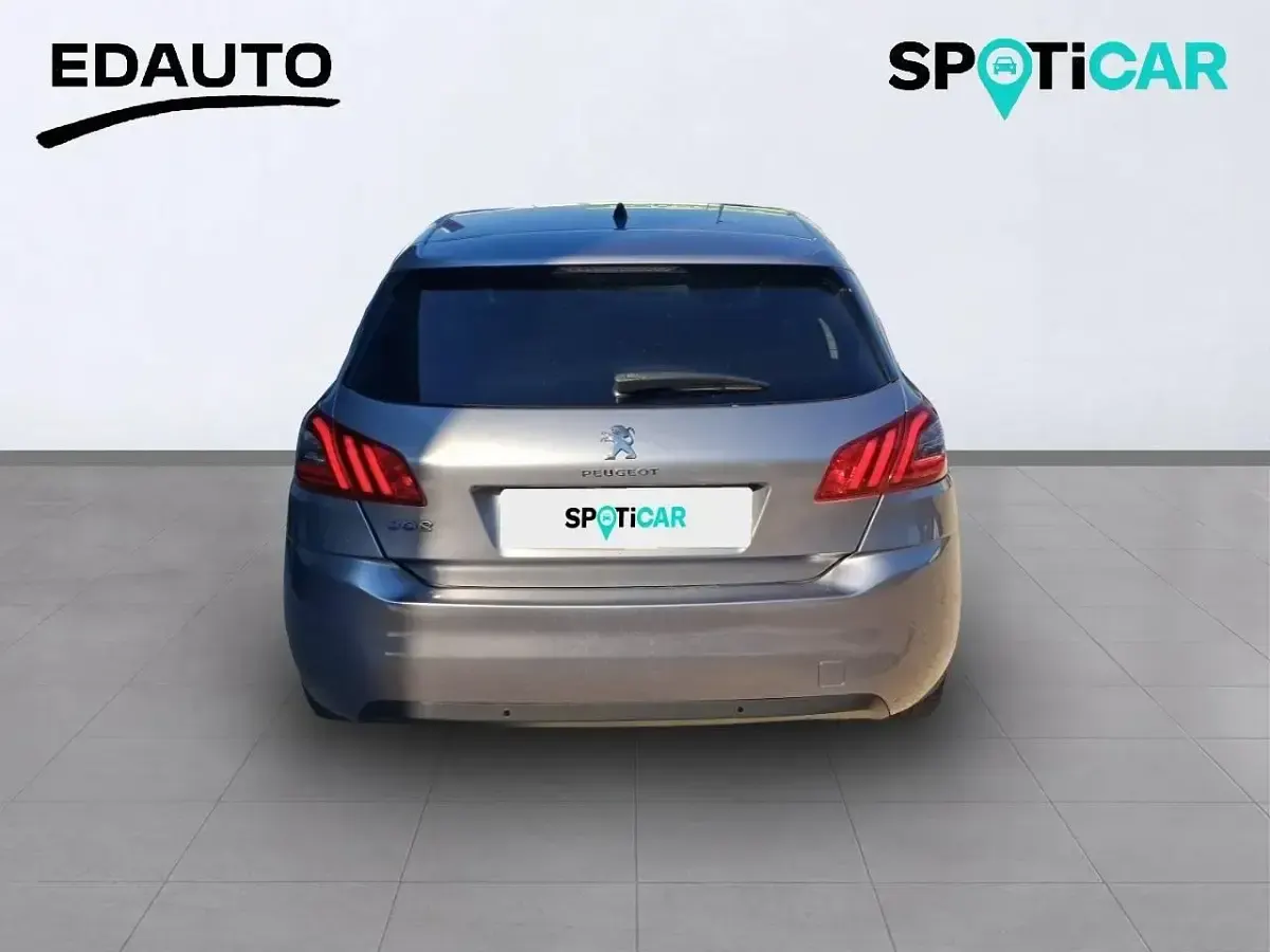 Usado Peugeot 308 Allure 130 CV (95 kW) 2019 Gris Berlina