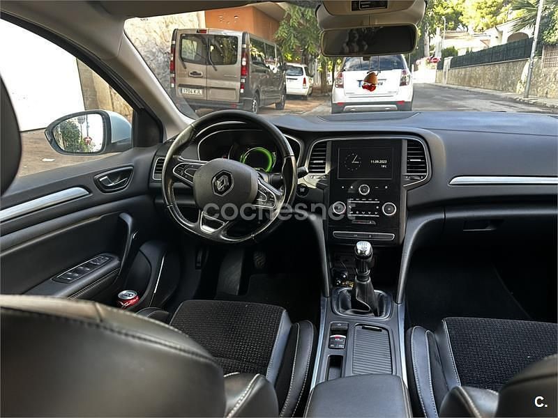 Usado Renault Mégane IV Zen 110 CV (80 kW) 2016 Blanco Berlina