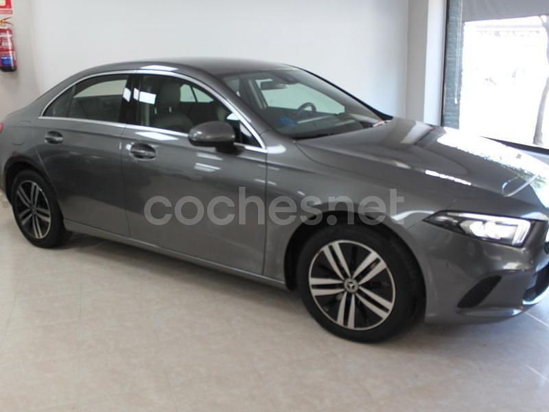 Gris / plata Usado 2021 Mercedes A250 Berlina | 22.900 € (Precio justo) - Imagen 1/4