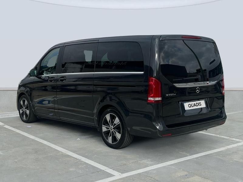 Usado Mercedes V250 Avantgarde 190 CV (139 kW) 2020 Gris Monovolumen