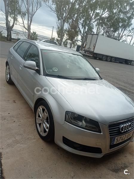 Usado Audi A3 Ambition 140 CV (102 kW) 2010 Gris / plata Berlina