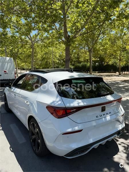 Usado Cupra Leon 150 CV (110 kW) 2023 Blanco Berlina