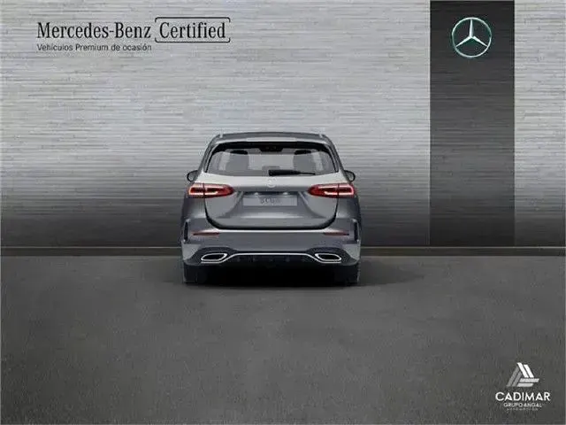 Usado Mercedes B250e 218 CV (160 kW) 2021 Gris montaña Utilitario