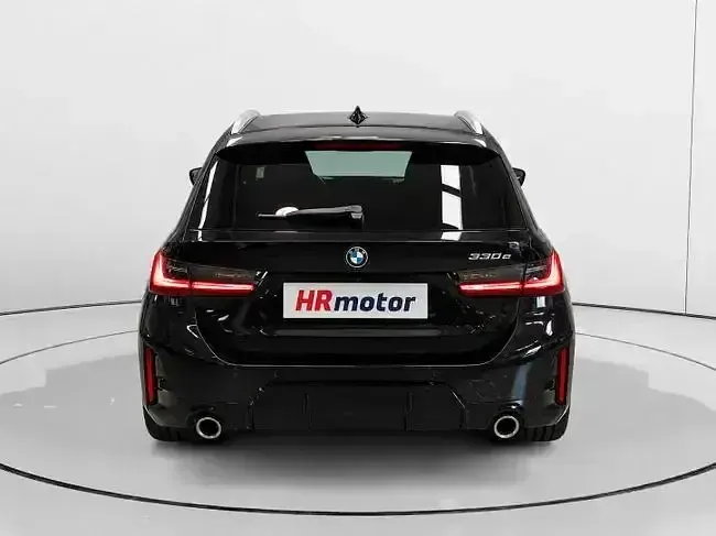Usado BMW 330e Comfort Edition 292 CV (214 kW) 2022 Negro Familiar