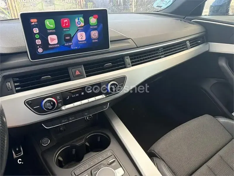 Usado Audi A4 S-Line 150 CV (110 kW) 2018 Gris / plata Familiar