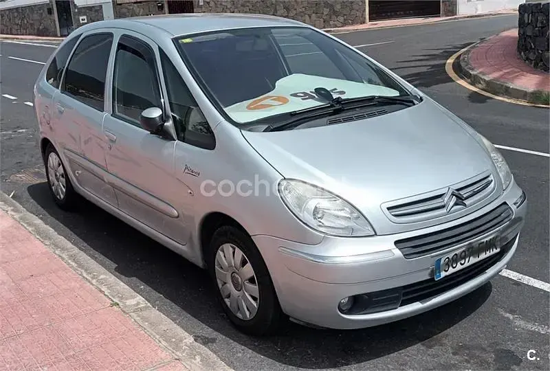 Usado Citroën Xsara Picasso Exclusive 92 CV (67 kW) 2007 Blanco Monovolumen