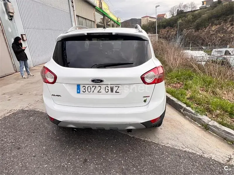 Usado Ford Kuga Titanium 140 CV (102 kW) 2010 Blanco SUV