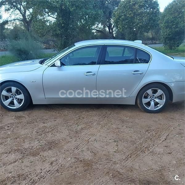 Usado BMW 530 218 CV (160 kW) 2006 Gris / plata Berlina