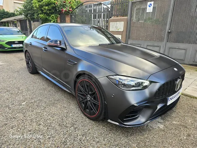 Usado Mercedes C63S AMG 680 CV (500 kW) 2024 Gris / plata Berlina