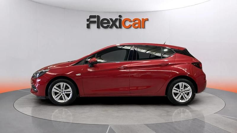 Usado Opel Astra GS Line 110 CV (80 kW) 2020 Rojo Berlina