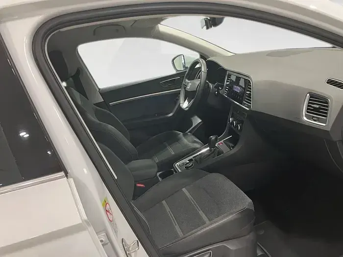 Usado Seat Ateca Xperience 150 CV (110 kW) 2023 Blanco SUV