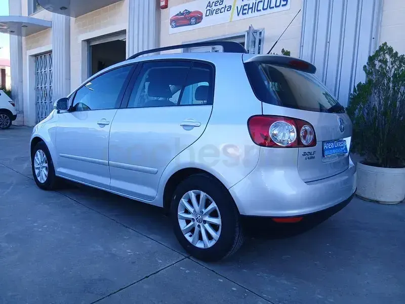 Usado VW Golf Plus Cross Highline 105 CV (77 kW) 2008 Gris / plata Monovolumen