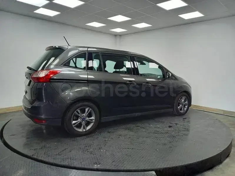Usado Ford Grand C-Max Business Edition 120 CV (88 kW) 2019 Gris / plata Monovolumen