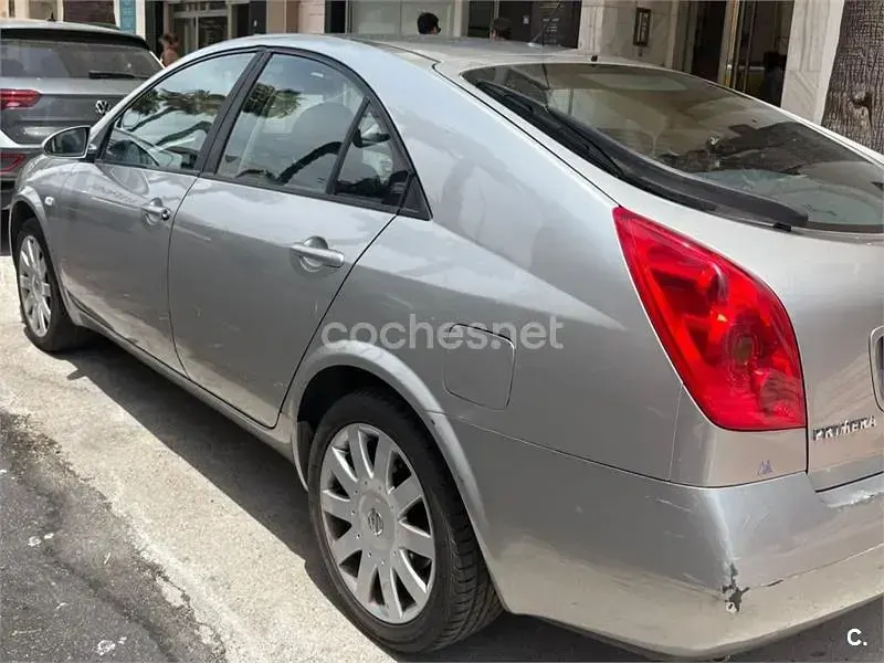 Usado Nissan Primera Acenta 140 CV (102 kW) 2004 Gris / plata Berlina