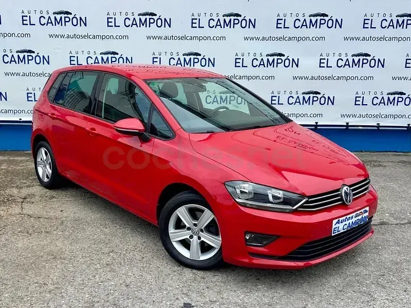 Usado VW Golf Sportsvan 110 CV (80 kW) 2015 Rojo Monovolumen