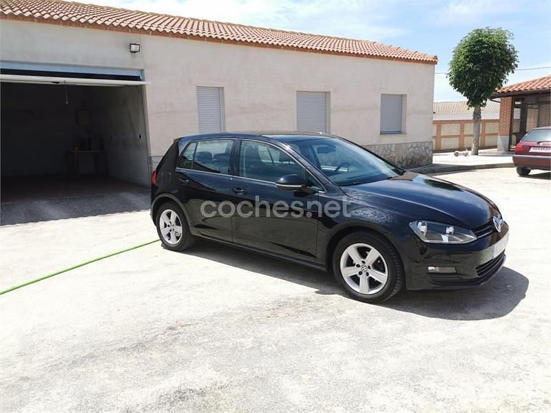 Usado VW Golf VII Advance 105 CV (77 kW) 2014 Negro Berlina