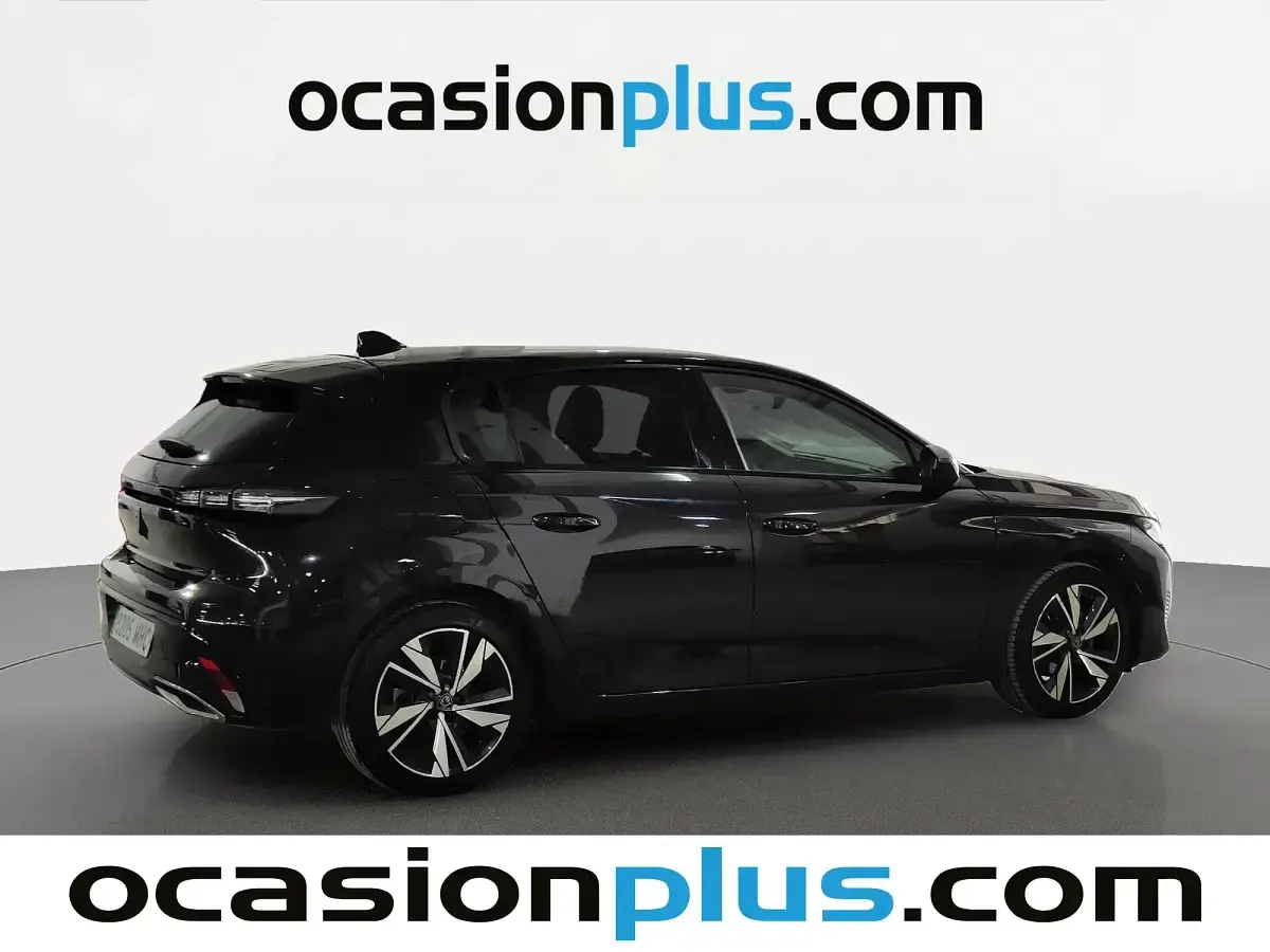 Usado Peugeot 308 Allure 130 CV (95 kW) 2023 Negro