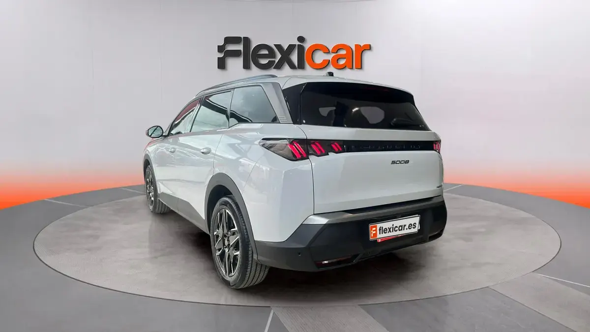 Usado Peugeot 5008 Allure 145 CV (106 kW) 2026 Blanco SUV