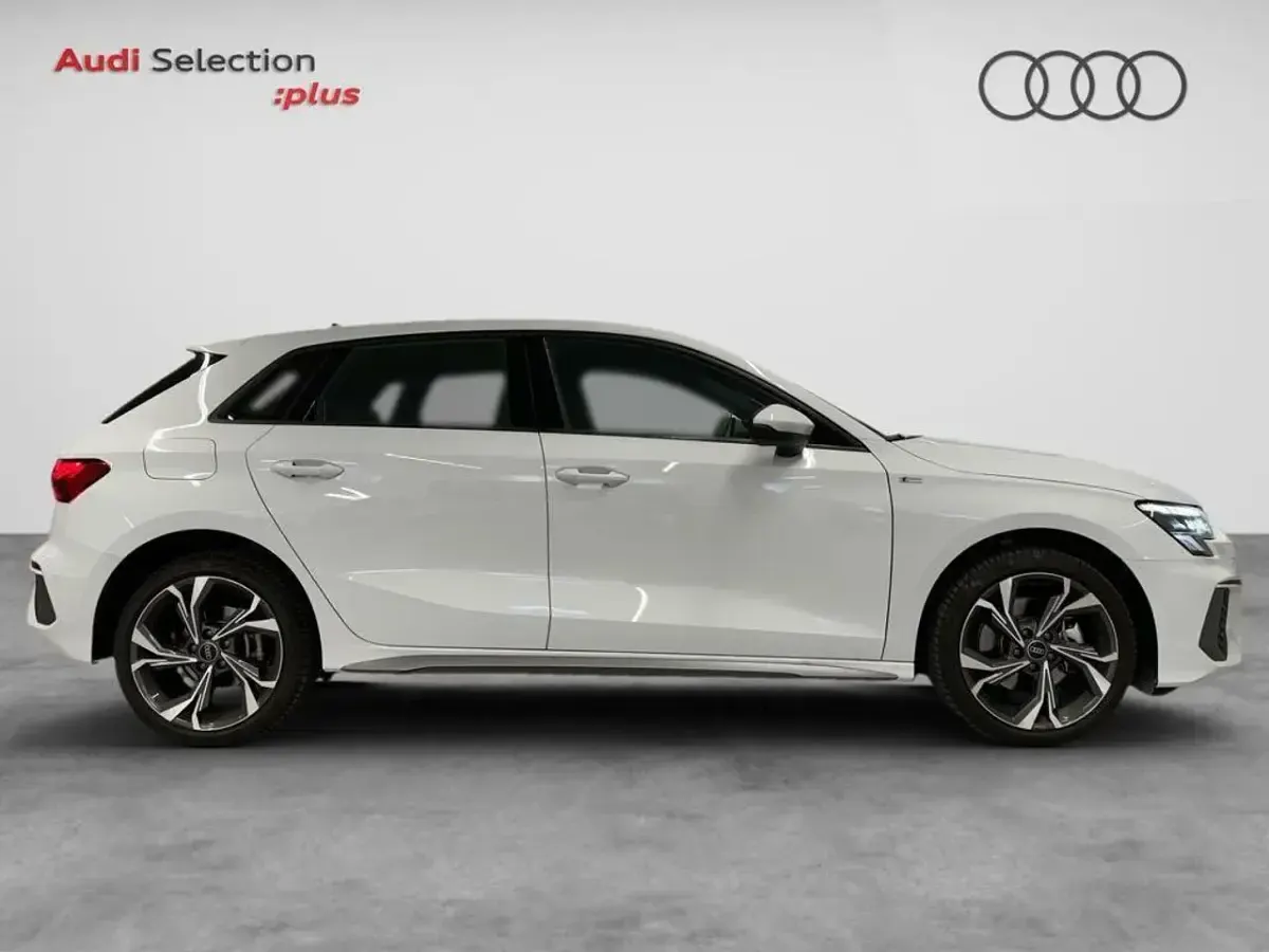 Usado Audi A3 Sportback e-tron S-Line 204 CV (150 kW) 2024 Blanco Utilitario