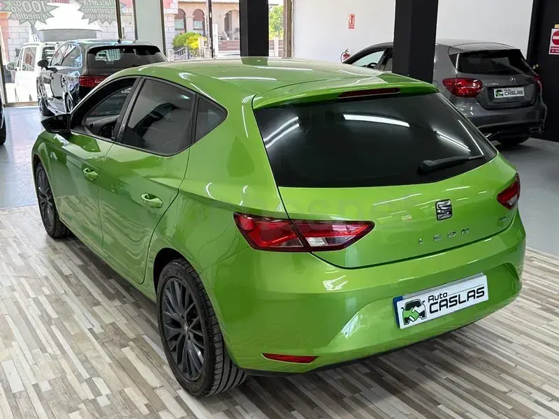 Usado Seat Leon XCELLENCE 150 CV (110 kW) 2016 Verde Berlina