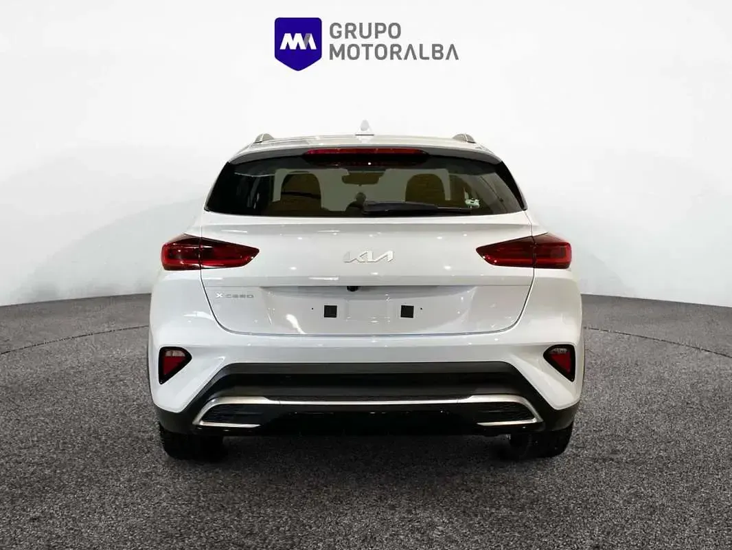 Usado Kia XCeed 101 CV (74 kW) 2025 Blanco SUV